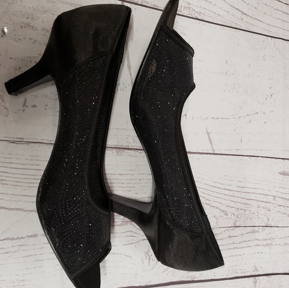 Mootsie Tootsies Heels - Picture 3 of 6